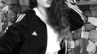 18 years old  high school bitch giving kiss