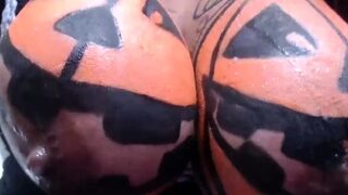 Big boob brunette masturbates on webcam