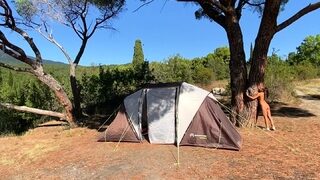 Blonde amateur enjoys the feeling of masturbating outdoors