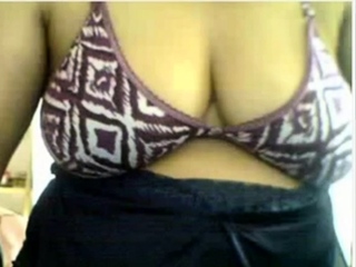 Delhi bhabhi playing with herself