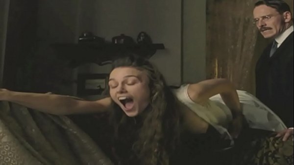 Keira Knightley au naturel: http://ow.ly/SqHxI