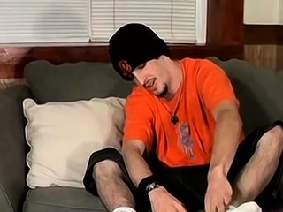 Lad poses naked when wanking the jock in real homo solo