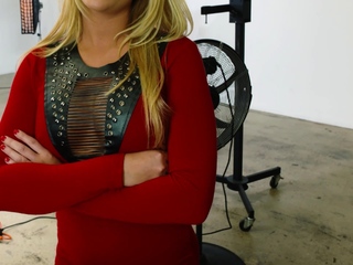 Leggy foot fetish MILF fucks teens way a stardom