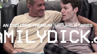 Muscular Macho With Tattoos Gets His Hole Stretched