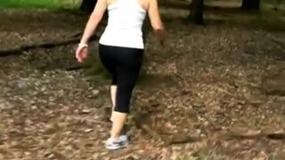 Reife Frau will im Wald Gefickt werden