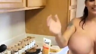 Savannah James Milfs In Heat For Big Boobs Hd