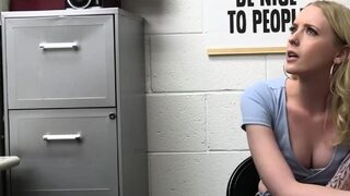 Shoplyfter Marilyn Johnson Wants Anal from Officer