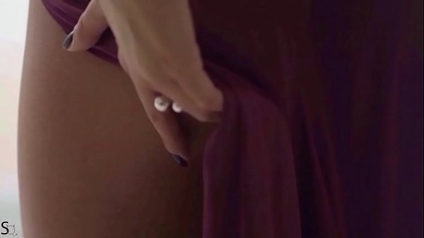 Famous model  [VIDEO FULL: http://q.gs/E6FwL ]