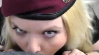 Fette Soldatennutte gefickt und Fotze besamt!