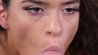 Gorgeous girlfriend sucks until cumshot in her mouth