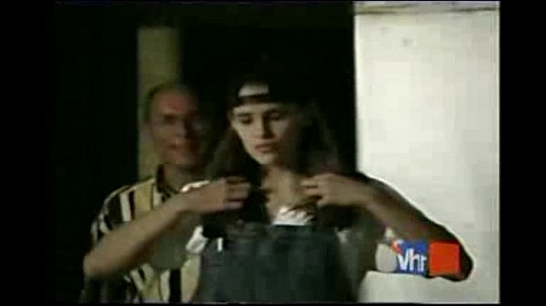 Jennifer Garner shaking