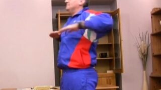 Playgirl gives old teacher oral-job till she gets cumshot