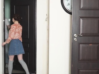 Teeny fucks like a first-timer