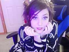 Twitch girl showing her small boobs on webcam