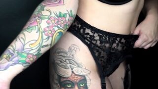 Big titty inked babe Payton Preslee gets creampied