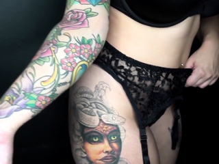 Big titty inked babe Payton Preslee gets creampied