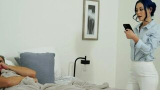 Jerk off infront of stepmom on purpose