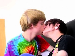 Lustful gay produces goo and really enjoys this orgasm