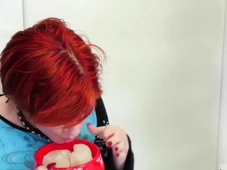 Thin teen and anal cam Cummie, the Painal Cum Cat