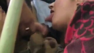 Two guys fuck whore in the entrance